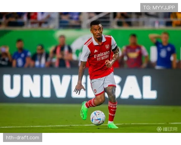 热苏斯关键爆发助阿森纳逆转取胜，状态强势回暖