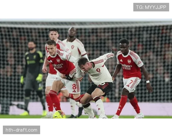 奥利塞闪耀英超赛场，助球队状态回暖紧追积分榜首