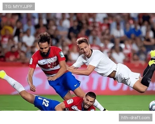 塞维利亚中场在西甲比赛中持续保持出色拦截能力，助力球队防线稳固