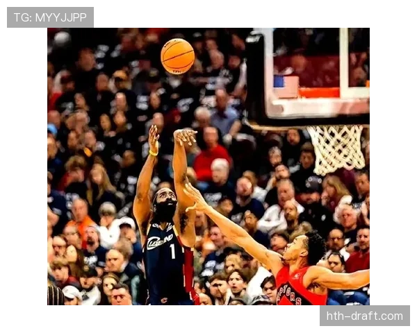 恩比德挡拆制造错位提升内线效率，拉开与内线对手得分差距